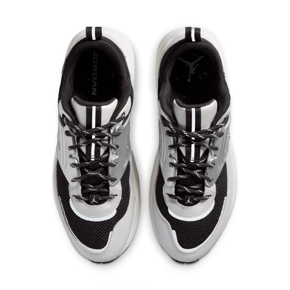 Jordan Trunner O/S 'Photon Dust' - Image 5