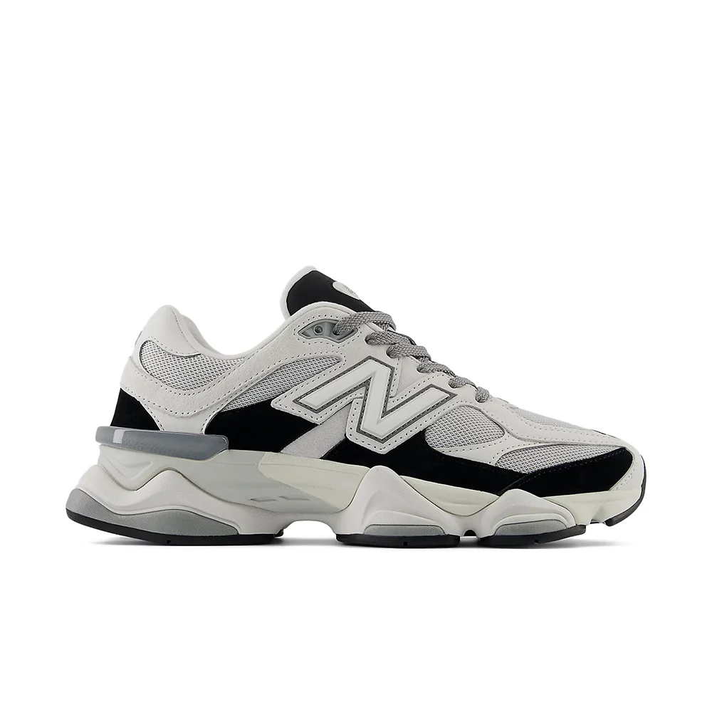 U 9060 v1 'Black Reflection'